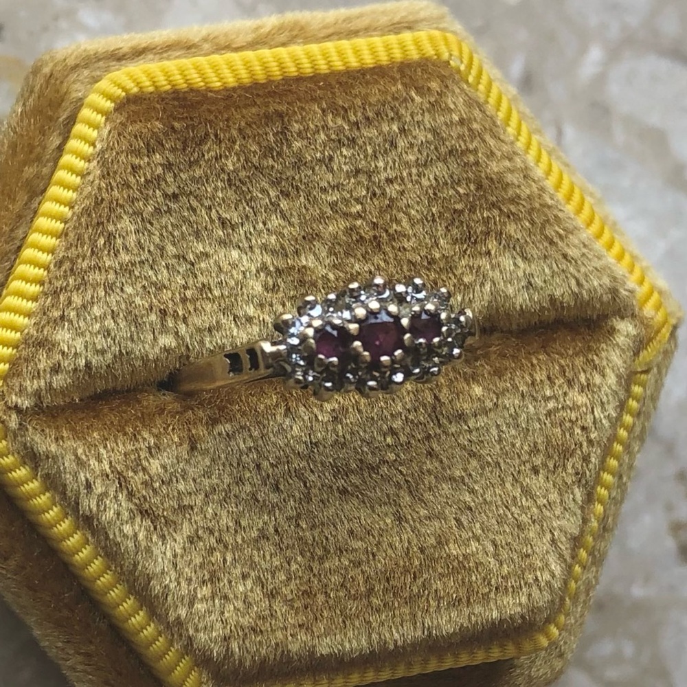 Vintage Ruby Diamond Halo Three Gem Yellow Gold Ring - Picture 4 of 11